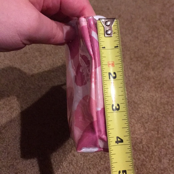 Clinique Make-up Bag - Picture 5 of 7